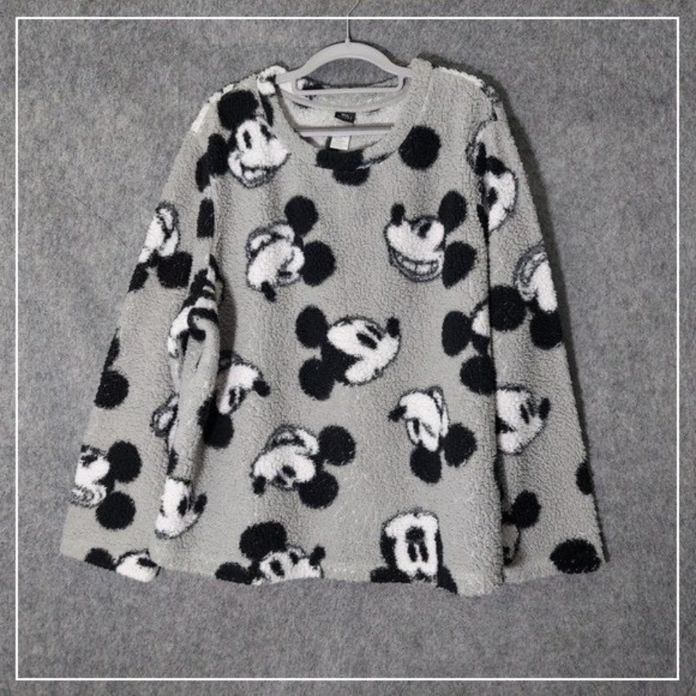 Disney Sweater Women Plus 2X Mickey Mouse Steamboat Sherpa Fleece Pullover